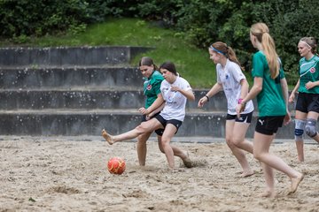 Bild 10 - wBJ/wCJ Beachsoccer Cup